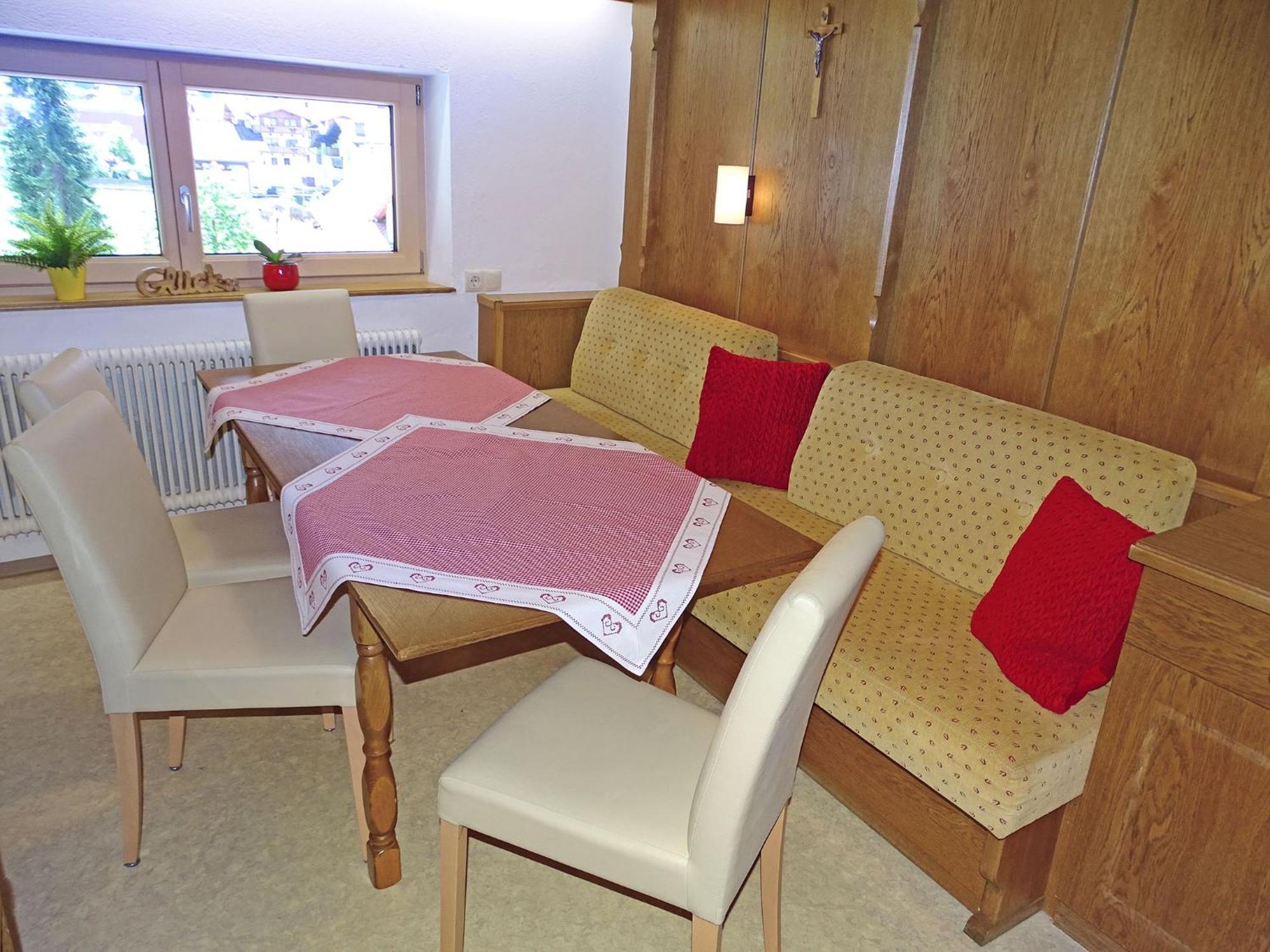 Appartementhaus Mayrhofen By Piaunddirk Exteriör bild